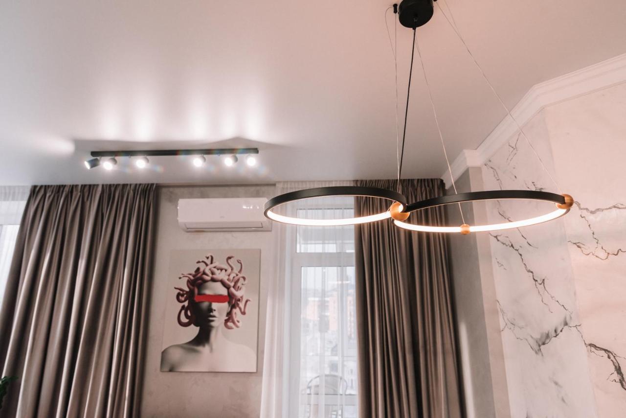 Royal Tower Vip Smart Apartments 4 Kiev Buitenkant foto